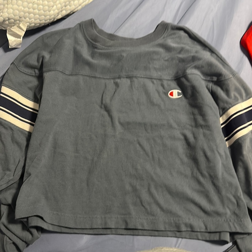 Used Champion women’s cropped top